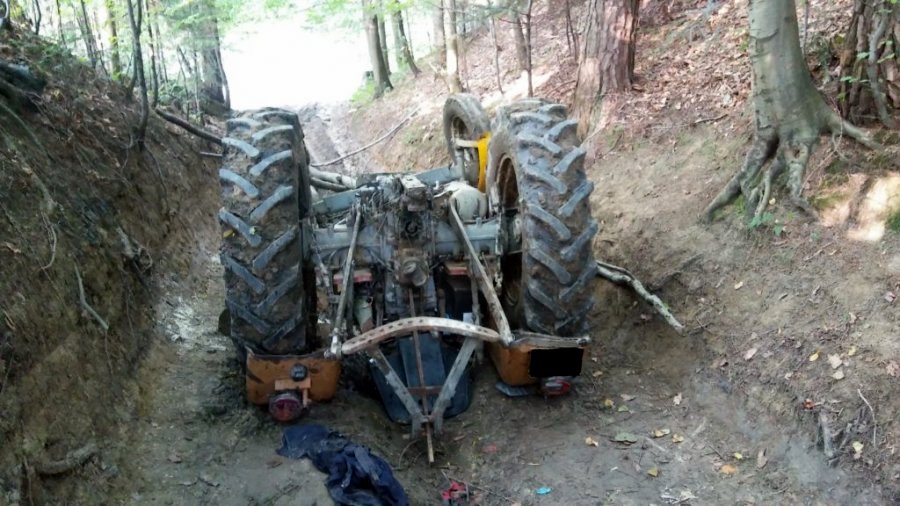 RACZKOWA: Śmiertelny wypadek 31-letniego traktorzysty - Zdjęcie główne