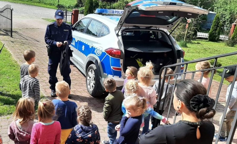 Sanocka Policja edukuje najmłodszych w zakresie bezpieczeństwa [ZDJĘCIA] - Zdjęcie główne