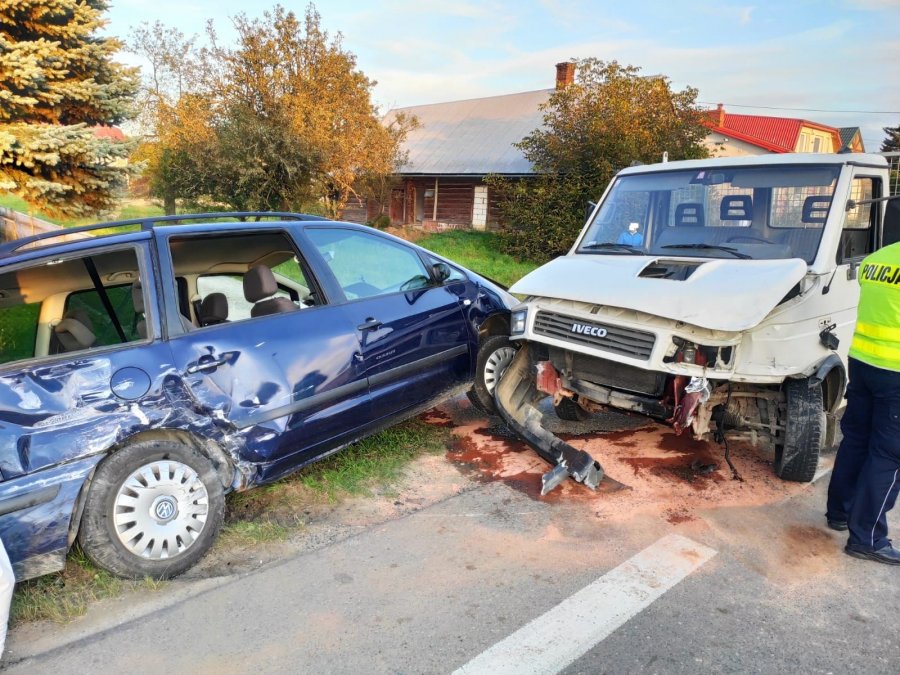 Groźna kolizja w Bliznem [FOTO] - Zdjęcie główne