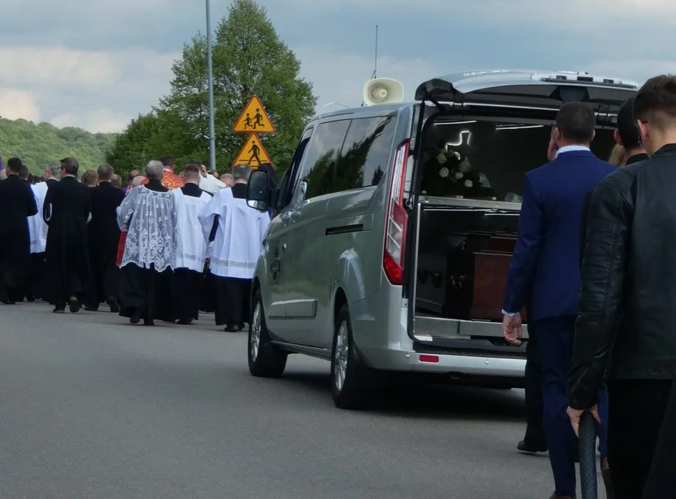 Ostatnie pożegnanie śp. ks. Piotra Rymarowicza [ZDJĘCIA] - Zdjęcie główne