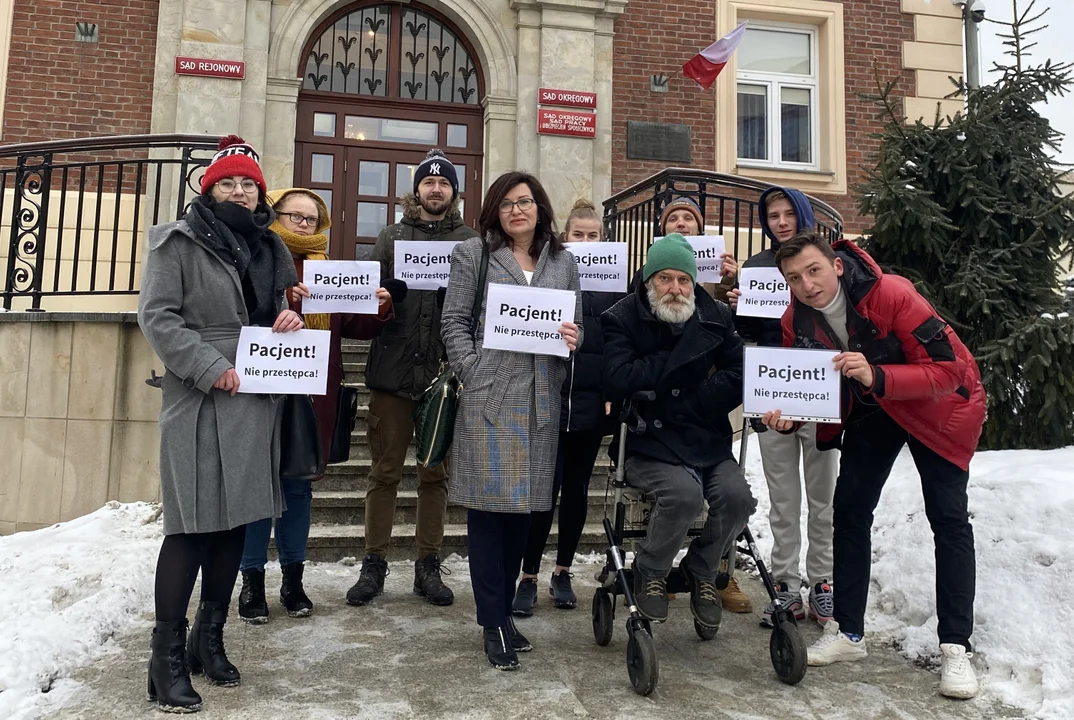 Ryszard Holdman uprawiał konopie na własny medyczny użytek. Sąd warunkowo umorzył postępowanie! - Zdjęcie główne