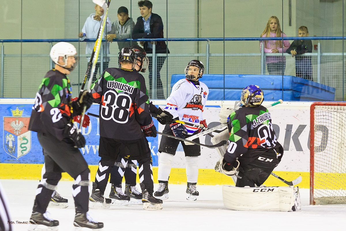 HOKEJ: Ciarko Niedźwiadki Sanok vs MOSM Tychy [ZDJECIA] - Zdjęcie główne