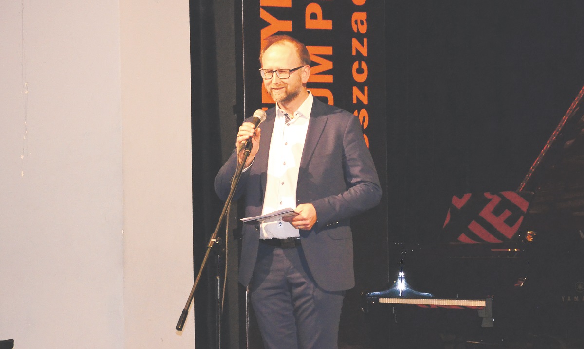 Pianista jak biznesmen? Rozmowa z Januszem Ostrowskim, twórcą i dyrektorem Międzynarodowego Forum Pianistycznego w Sanoku - Zdjęcie główne