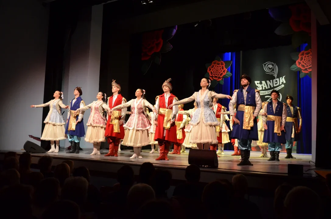 Koncert Zespołu Tańca Ludowego Sanok z okazji święta Konstytucji 3 Maja - Zdjęcie główne