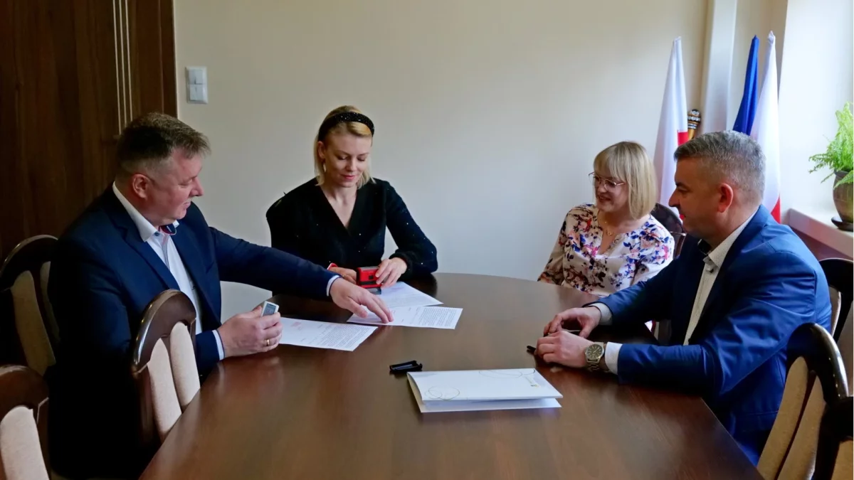 Podpisano umowę na zagospodarowanie gęsiego rynku w Mrzygłodzie - Zdjęcie główne