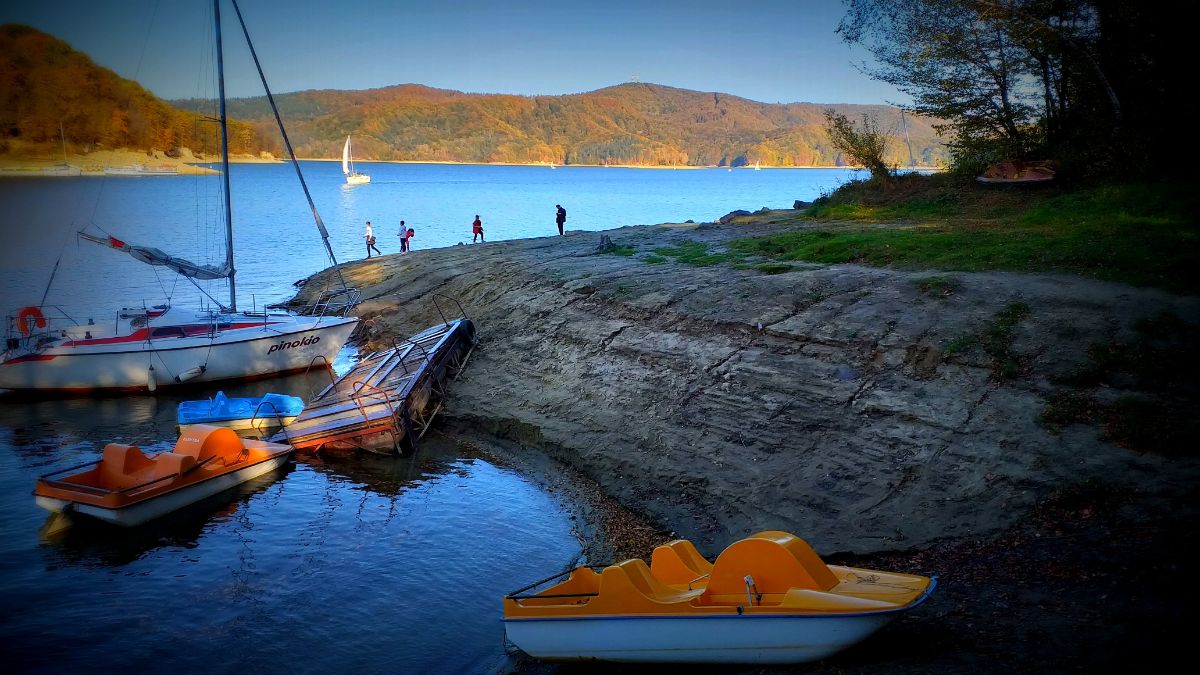 BIESZCZADY: Jesienne wzgórza nad Soliną [ZDJĘCIA+VIDEO] - Zdjęcie główne