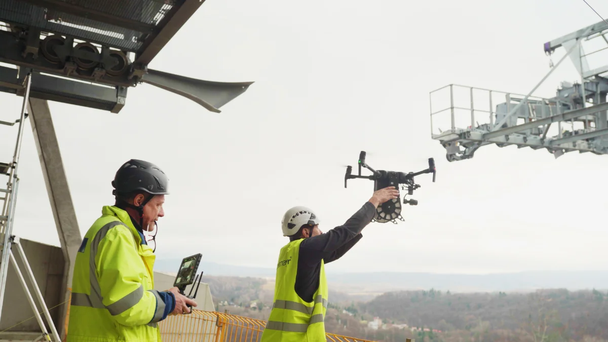 Wielkie drony na budowie kolejki gondolowej w Solinie. Po raz pierwszy w Polsce zastosowano takie rozwiązanie [ZDJĘCIA+WIDEO] - Zdjęcie główne