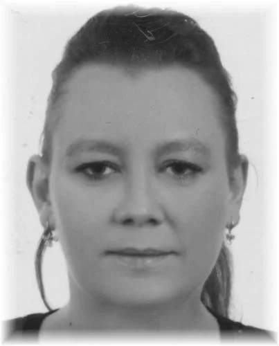 AGATA JUSTYNA, urodzona 23.01.1985 roku w Pabianicach. Poszukiwana przez KPP Pabianice Wydział Kryminalny, 91-048 Łódź, ul. Lutomierska 108/112 telefon: (42) 665 2256, email: dyzurnykwp@lodzka.policja.gov.pl.