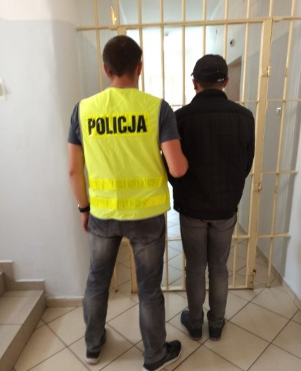 Składał propozycje seksualne 14-latce. Wpadł w zasadzkę policyjną - Zdjęcie główne
