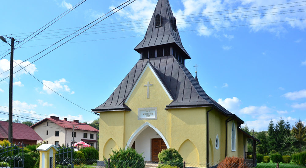 Kościół filialny w Załużu - Zdjęcie główne
