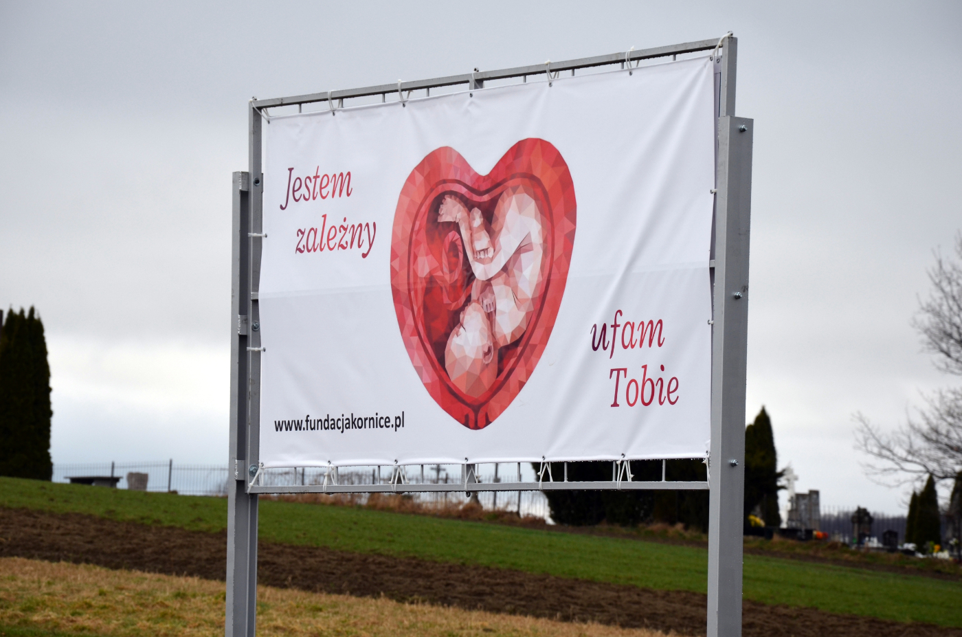 Te billboardy zalały całą Polskę. Stanęły również w Trepczy! [ZDJĘCIA] - Zdjęcie główne