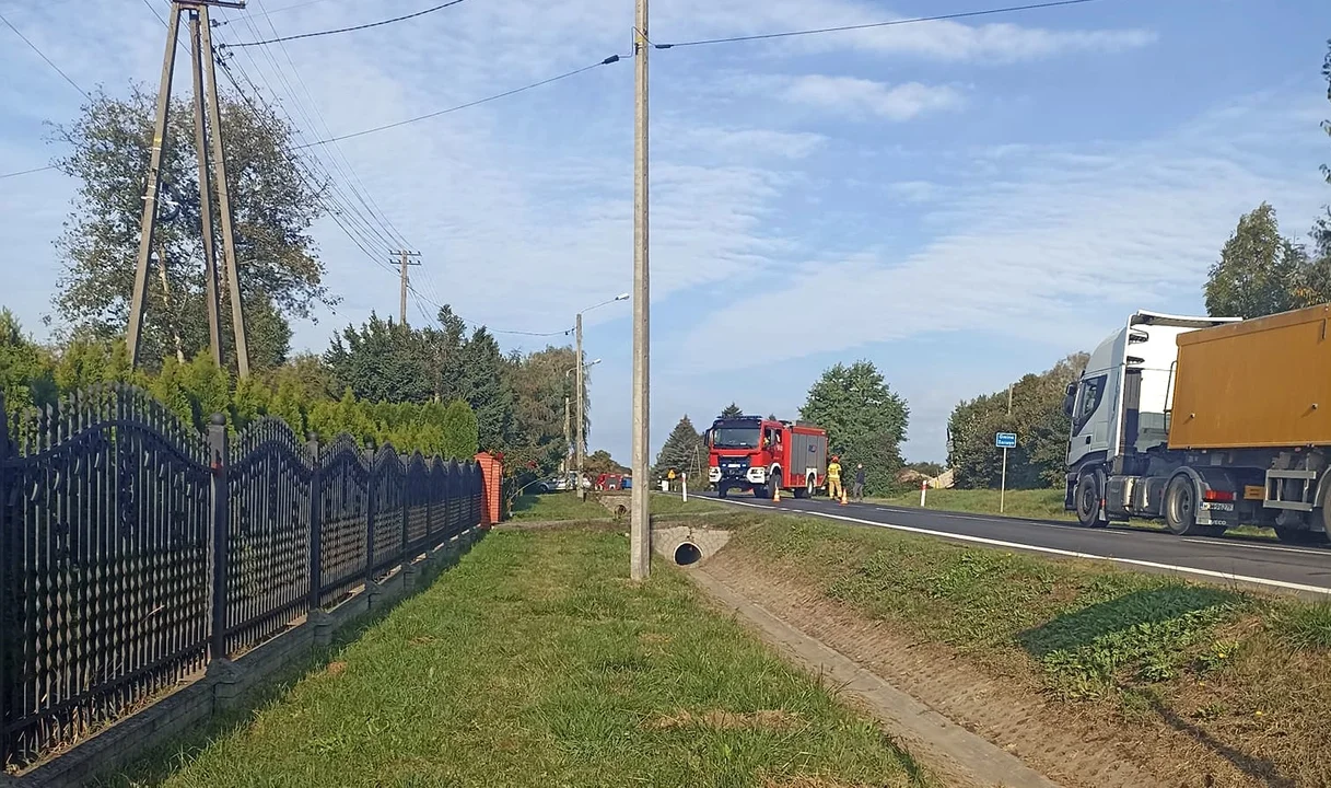 Nowosielce. Niewybuch przy prywatnej posesji. Na miejsce skierowano saperów - Zdjęcie główne