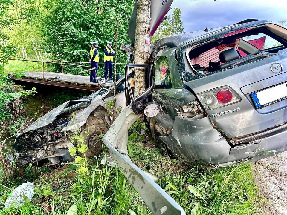 Tragiczny wypadek w Warze: Nie żyje 18-latek, drugi walczy o życie - Zdjęcie główne