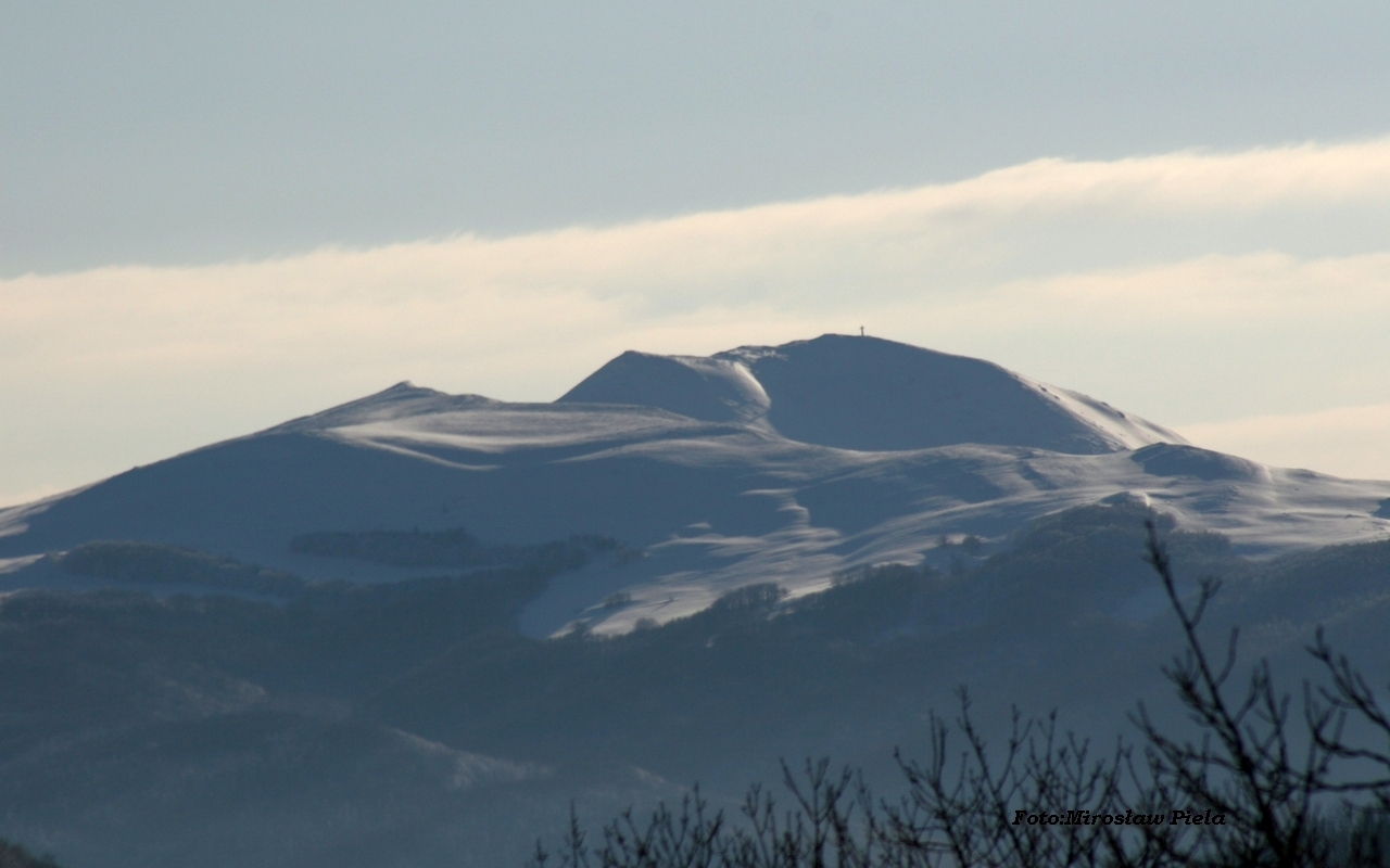 Śnieżne Bieszczady z Przełęczy Wyżnej [ZDJĘCIA] - Zdjęcie główne