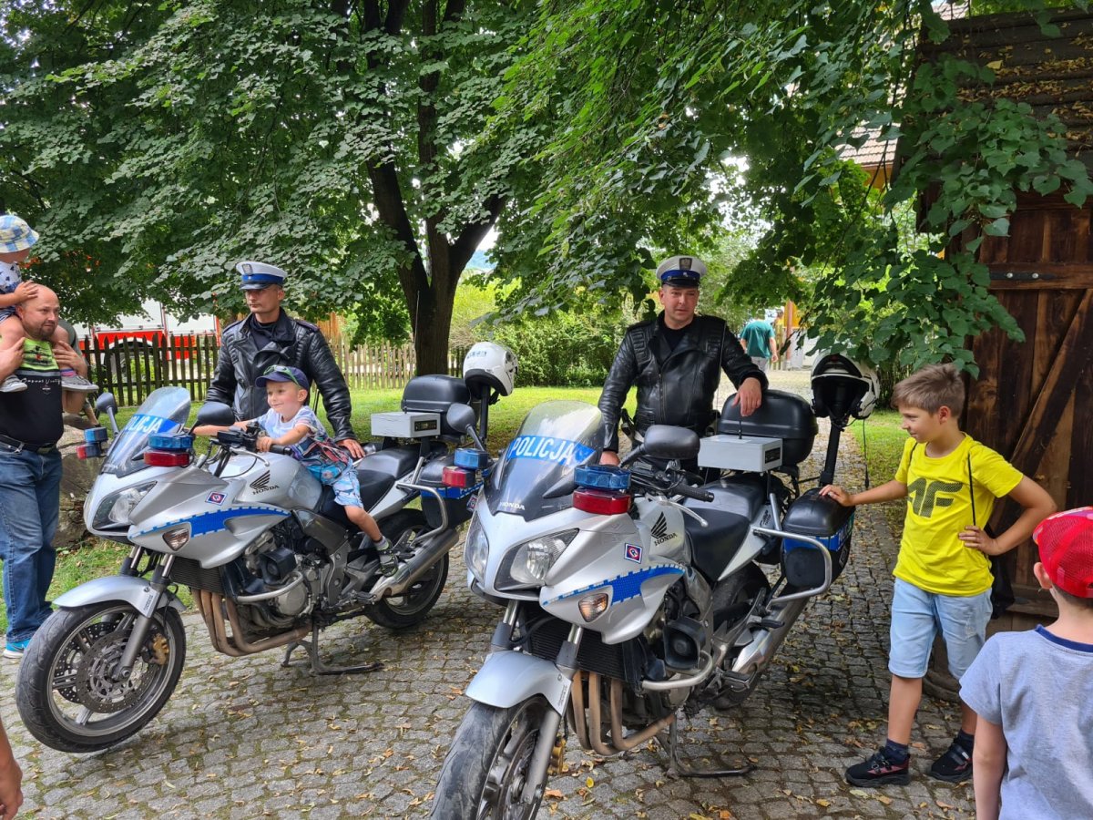 Sanocka Policja wsparła Piknik Charytatywny "Ku pamięci Kubusia" [ZDJĘCIA] - Zdjęcie główne