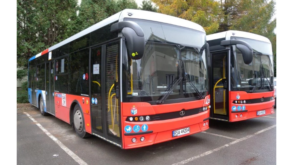 Dodatkowe kursy autobusów w Sanoku na Wszystkich Świętych - Zdjęcie główne