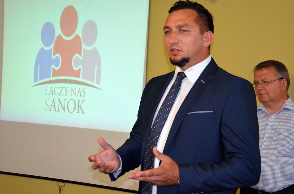„Przyszłość + dla Sanoka”. Tomasz Matuszewski walczy o wyborców - Zdjęcie główne