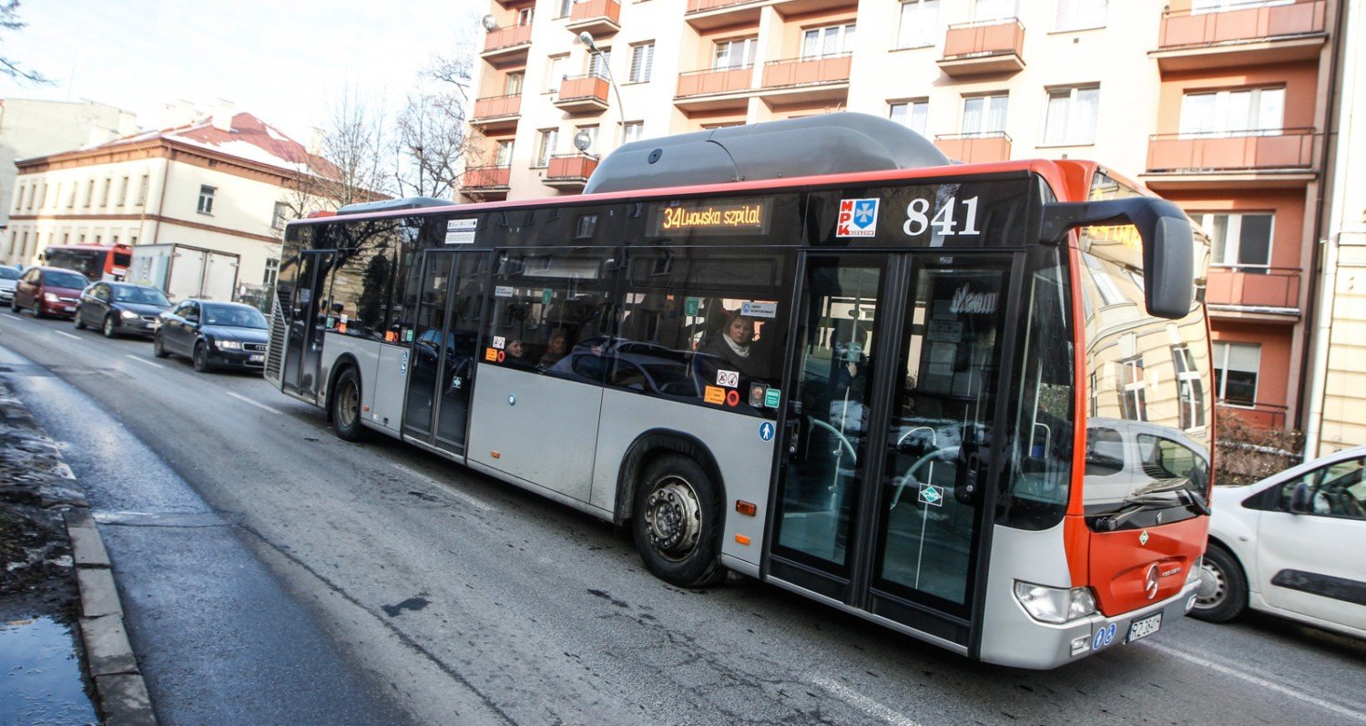 RZESZÓW: Kierowca autobusu pomógł pasażerowi z atakiem padaczki - Zdjęcie główne