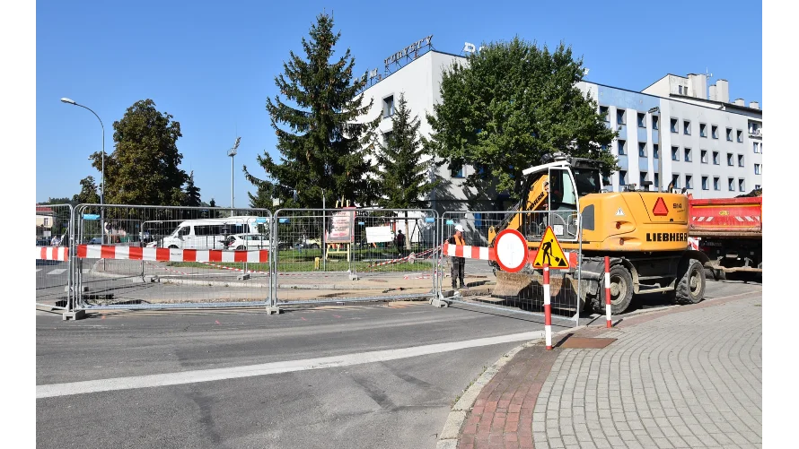 Od poniedziałku zamknięte kolejne skrzyżowanie w Sanoku. Trwa przebudowa ulicy Mickiewicza - Zdjęcie główne