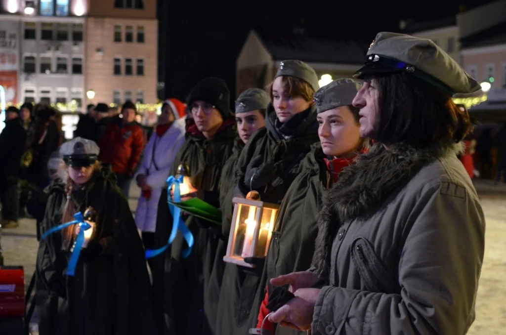 Spotkanie wigilijne na sanockim Rynku - Zdjęcie główne