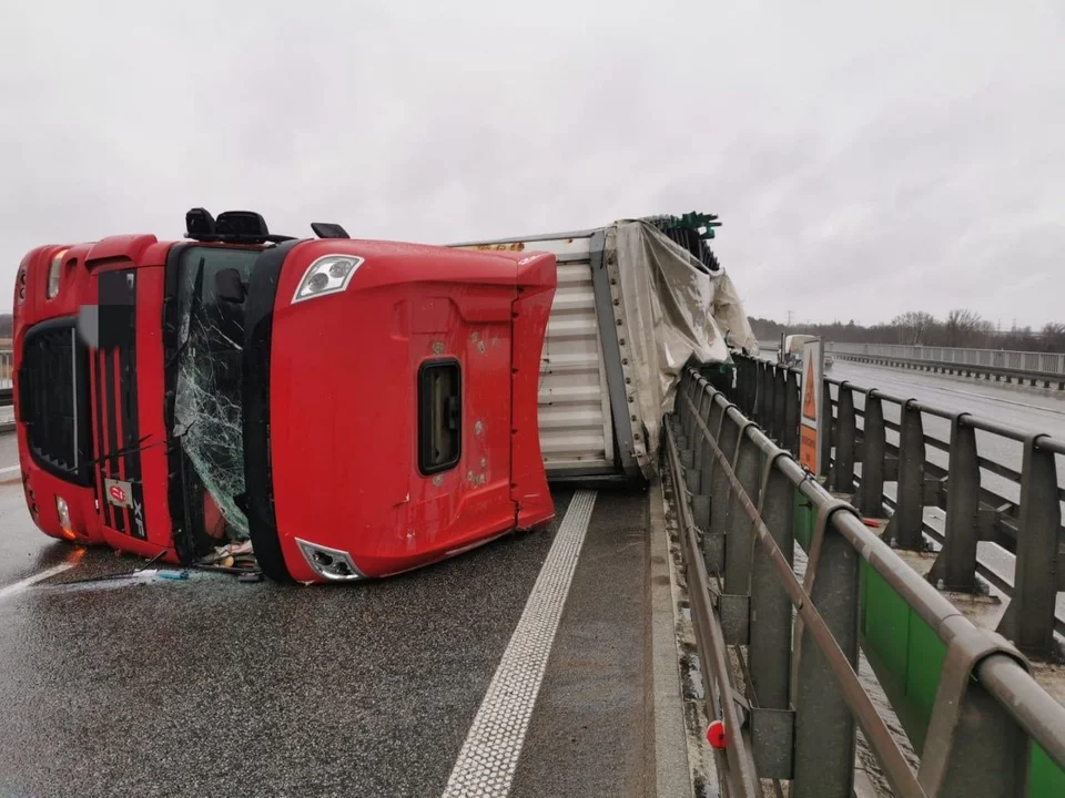 Wichura na Podkarpaciu! Setki połamanych drzew, kilka tysięcy gospodarstw bez prądu! [WIDEO, ZDJĘCIA] - Zdjęcie główne