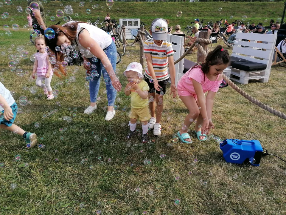 Kameralny piknik rodzinny przy QRNIKu [ZDJĘCIA,VIDEO] - Zdjęcie główne