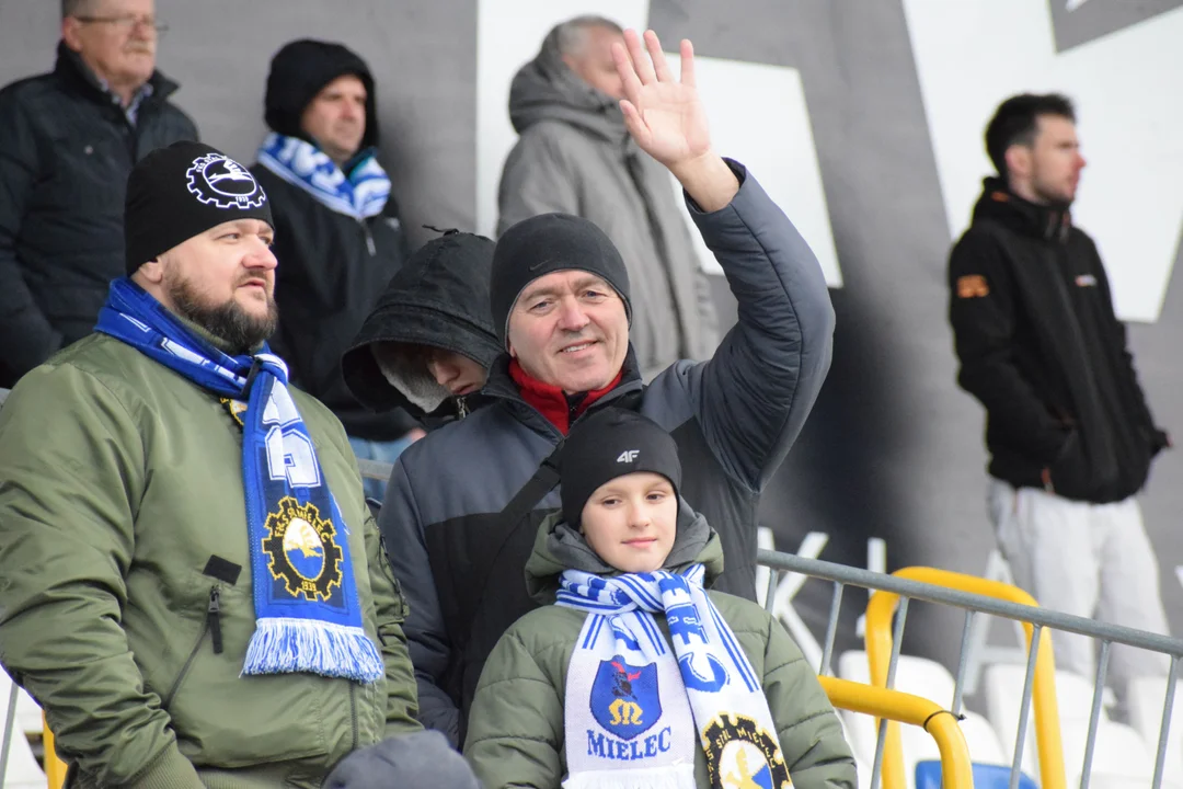 Kibice z trudem patrzyli na ten mecz. Zobaczcie zdjęcia - Zdjęcie główne