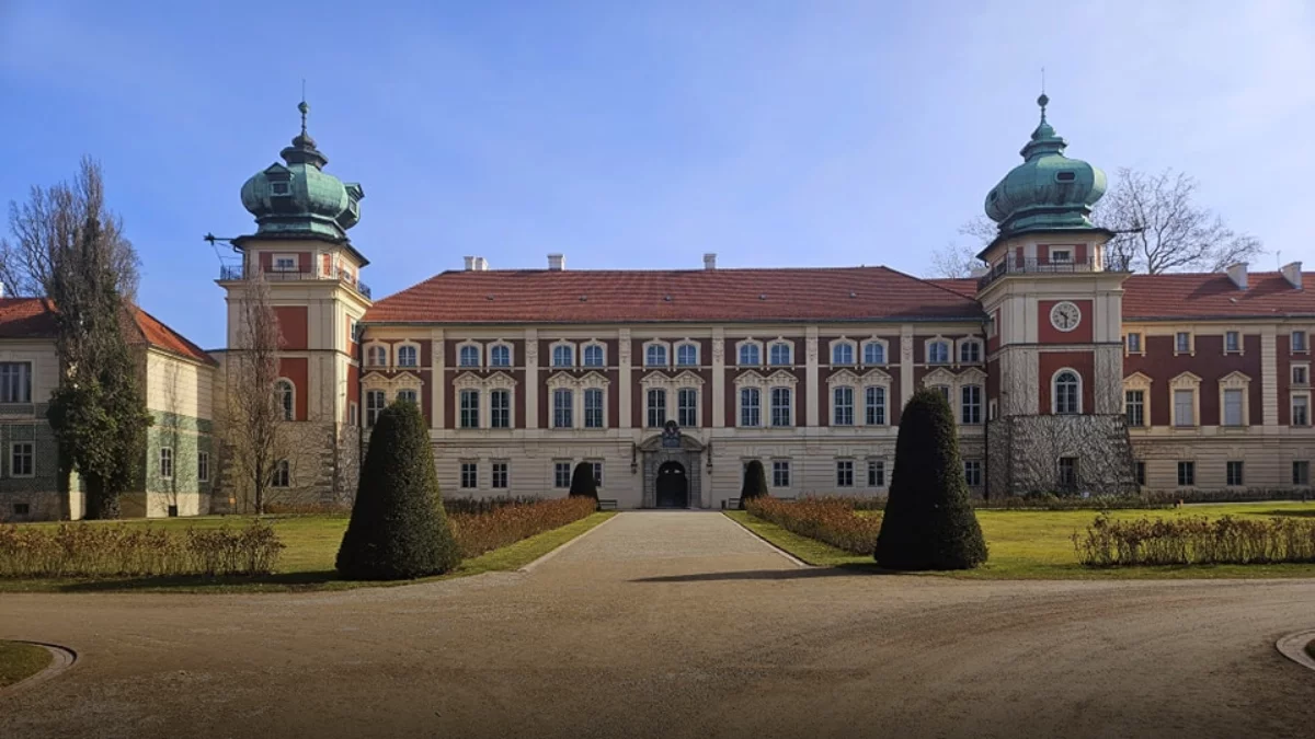 Zamek w Łańcucie wygląda pięknie w marcu! Jakie atrakcje czekają odwiedzających? - Zdjęcie główne