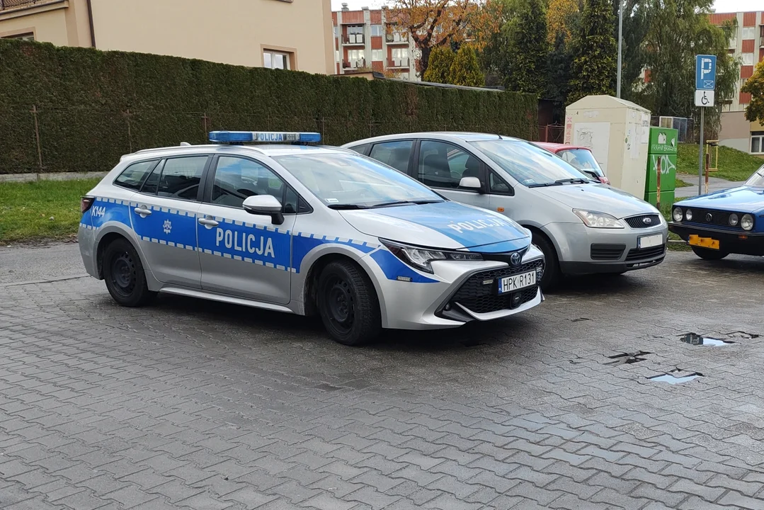 Sprawca szokującego ataku na 12-letnią dziewczynkę w Rzeszowie w rękach policji? "Zatrzymaliśmy młodego mężczyznę" - Zdjęcie główne