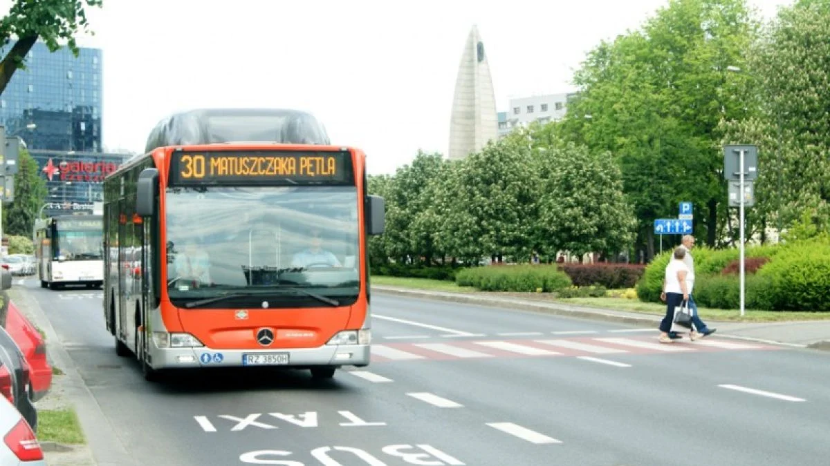 Prezydent Fijołek chce zlikwidować "1+2". Buspasy już tylko dla autobusów - Zdjęcie główne