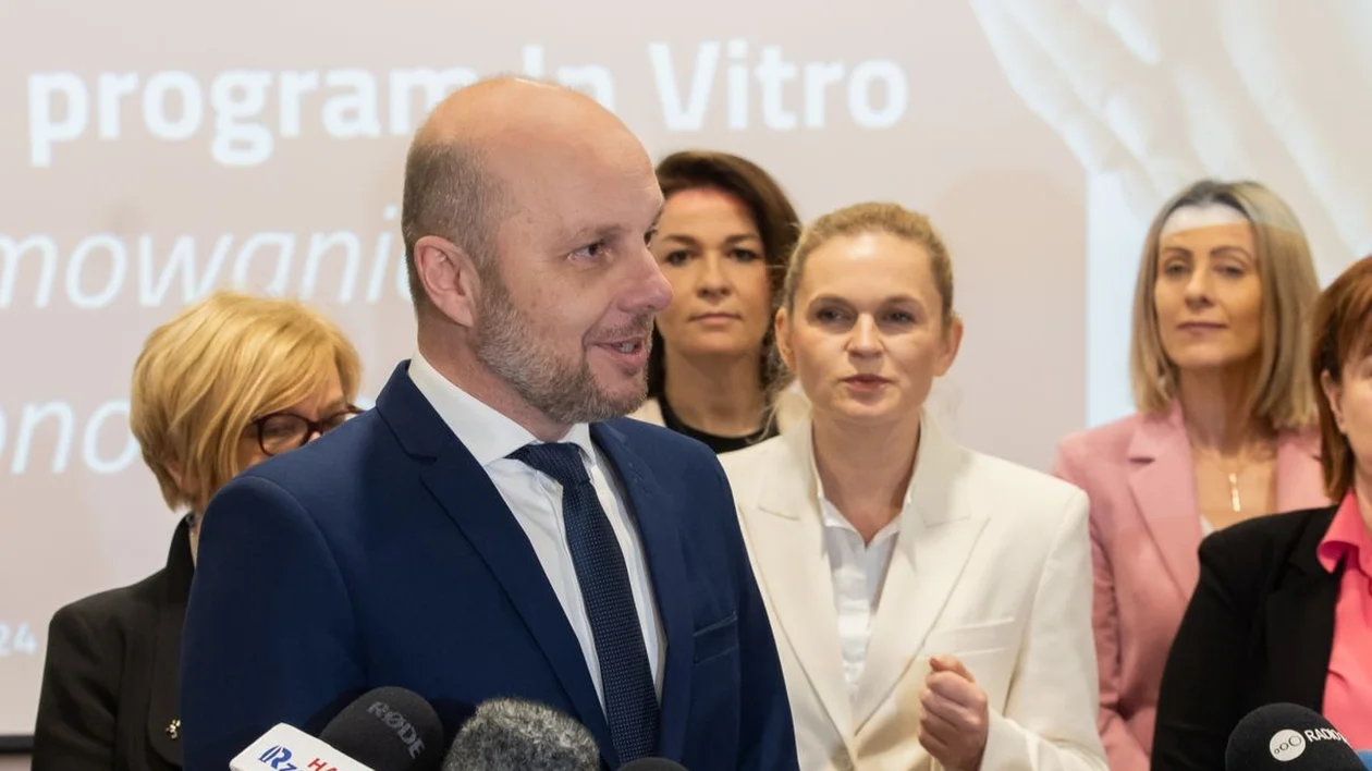 Rok programu in vitro w Rzeszowie. Prezydent Fijołek: "Mamy informację o 7 potwierdzonych ciążach" - Zdjęcie główne