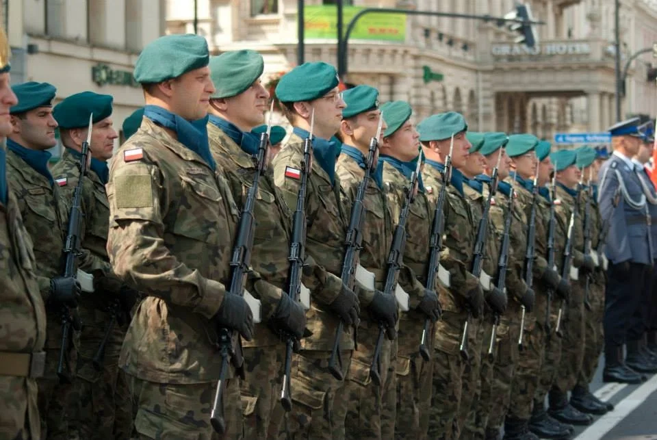 15 sierpnia obchody Święta Wojska Polskiego. Będą utrudnienia w ruchu spowodowane przemarszem - Zdjęcie główne