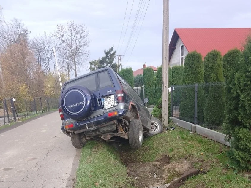 Pijany kierowca wjechał w betonowy przepust. Miał prawie dwa promile - Zdjęcie główne