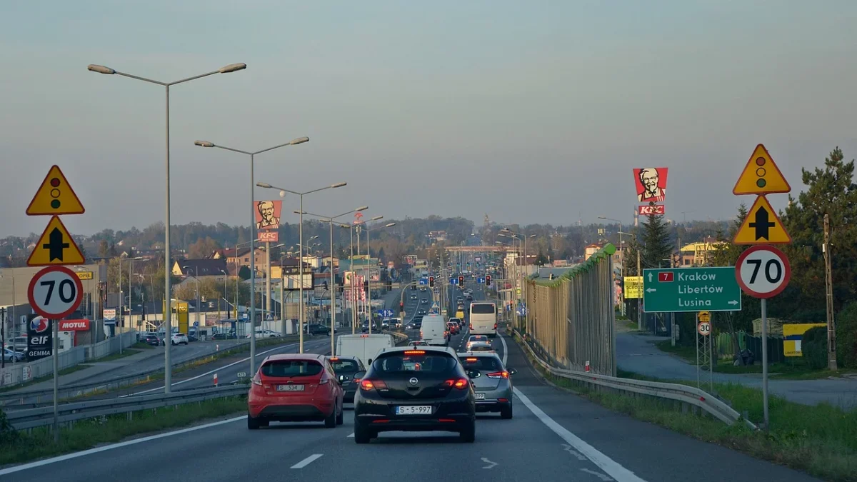 Korki i utrudnienia ruchu w Rzeszowie o poranku (16 października) - Zdjęcie główne