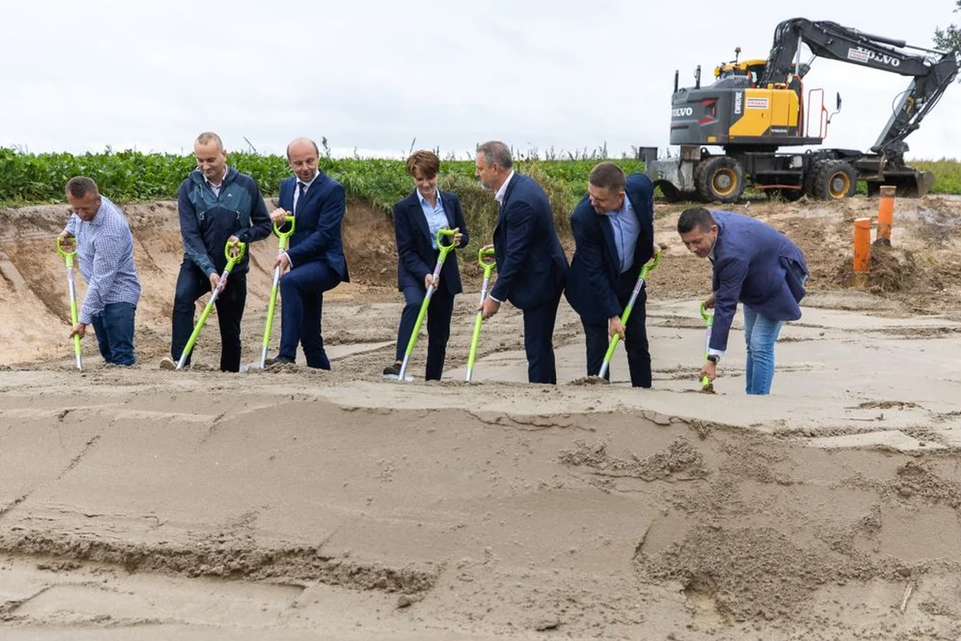 Ruszyły prace na ulicy Wołyńskiej w Rzeszowie. Jak ta inwestycja usprawni komunikacyjnie stolicę Podkarpacia? - Zdjęcie główne