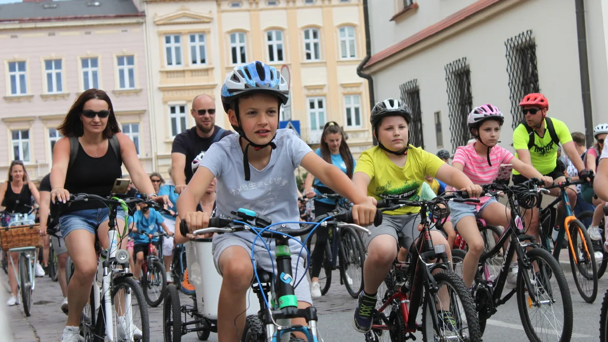 Finał akcji Rowerowy Maj 2024. 750 rowerzystów wyjechało na ulice Rzeszowa [ZDJĘCIA, WIDEO] - Zdjęcie główne