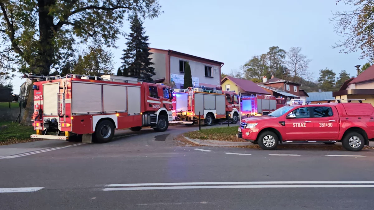 PRAWDZIWA TRAGEDIA! W pożarze domu zginął 70- letni mężczyzna  [ZDJĘCIA] - Zdjęcie główne