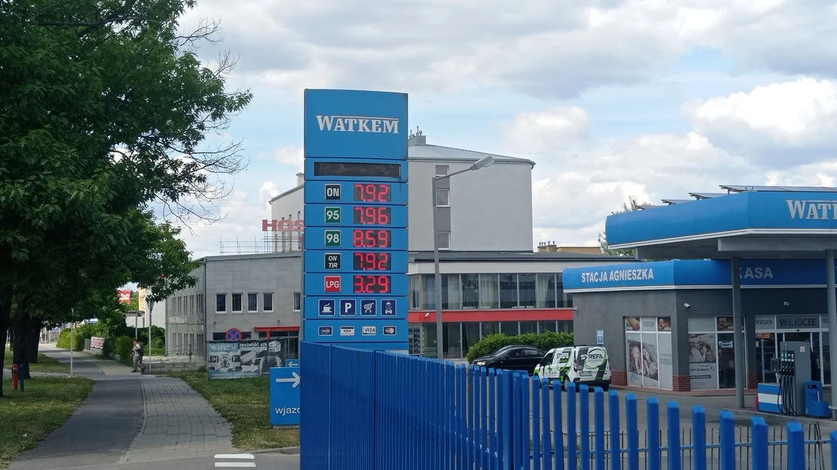 Watkem, ulica Okulickiego.