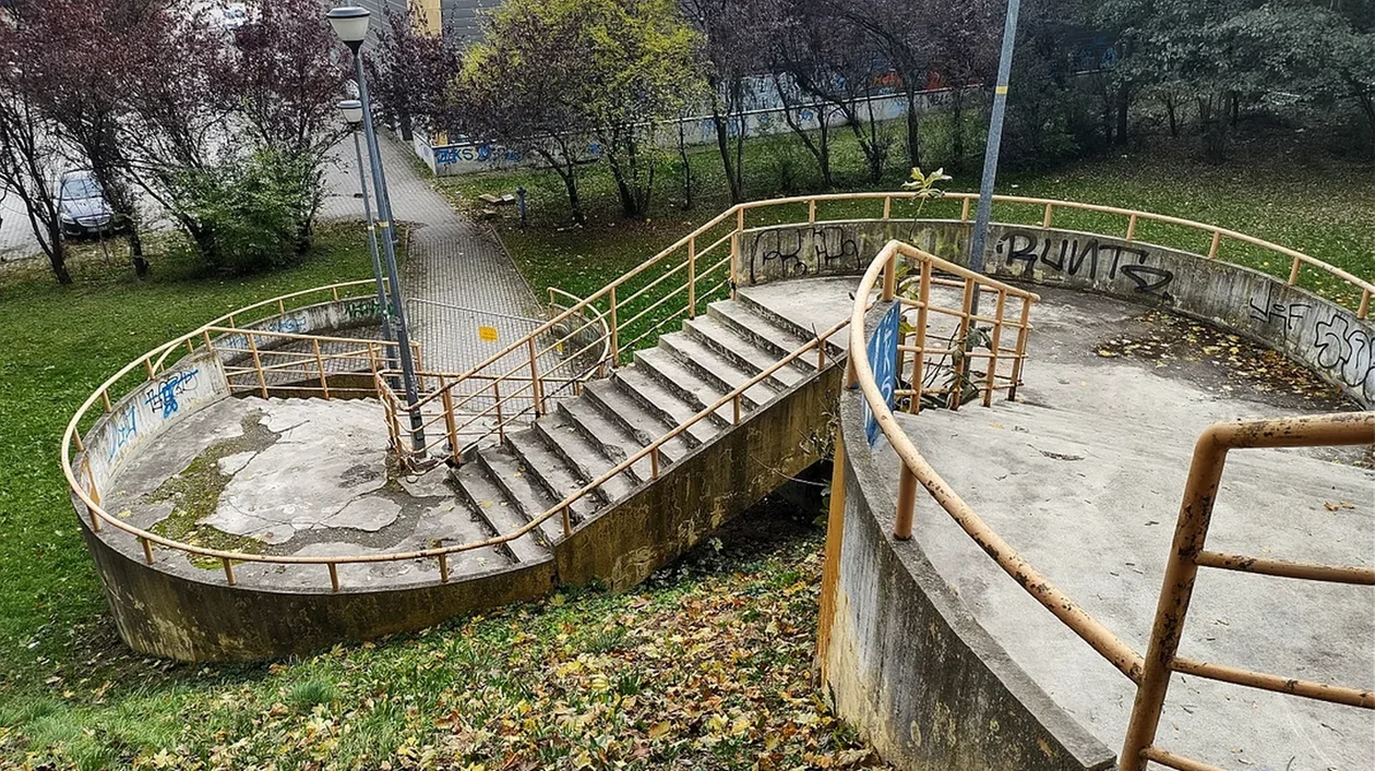 Przebudowa zamkniętych schodów na osiedlu Piastów w Rzeszowie niebawem ruszy. Znamy szczegóły przetargu [ZDJĘCIA] - Zdjęcie główne