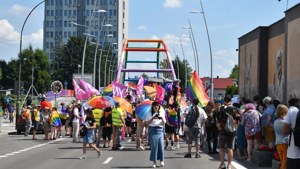 Kierowco! Sprawdź utrudnienia w ruchu – Marsz Równości 2024 Rzeszów - Zdjęcie główne