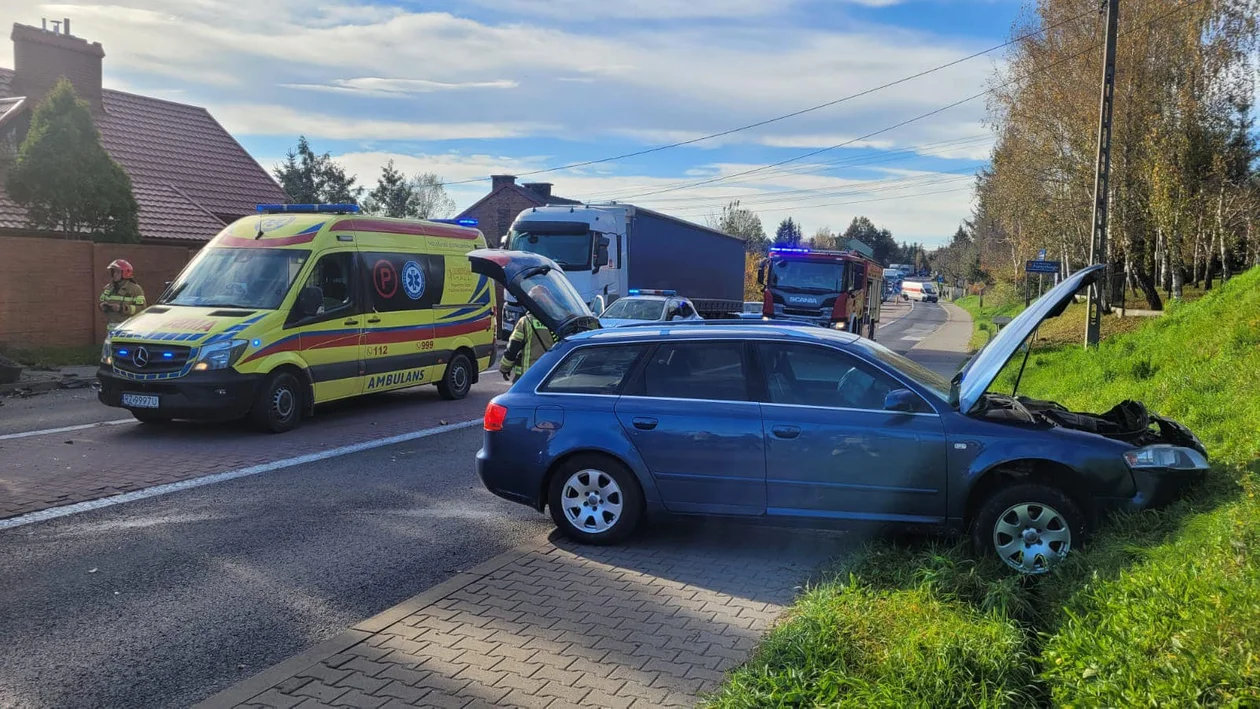 Wypadek w Boguchwale. Zablokowany ruch w obu kierunkach na DK 19 - Zdjęcie główne