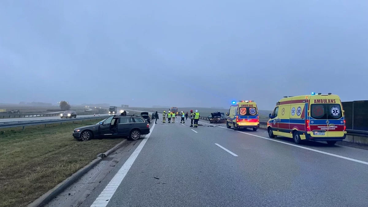 Karambol na A4! Zderzyło się łącznie 9 pojazdów. Są utrudnienia w ruchu - Zdjęcie główne