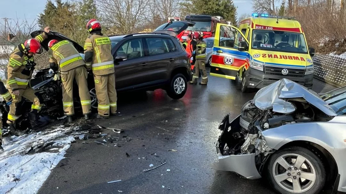 Wypadek w Przeworsku. Trzy osoby trafiły do szpitala - Zdjęcie główne