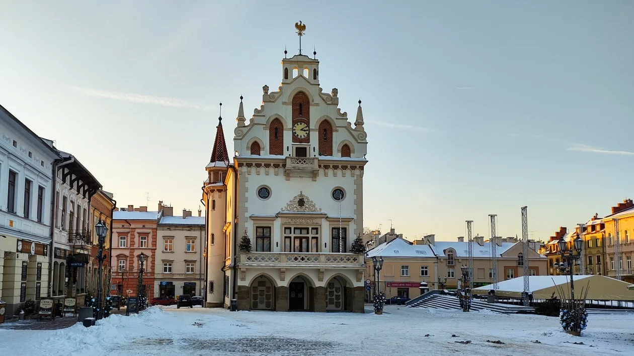 Stolica województwa podkarpackiego nie tylko w Rzeszowie? Zaskakujący pomysł eksperta Instytutu Sobieskiego - Zdjęcie główne