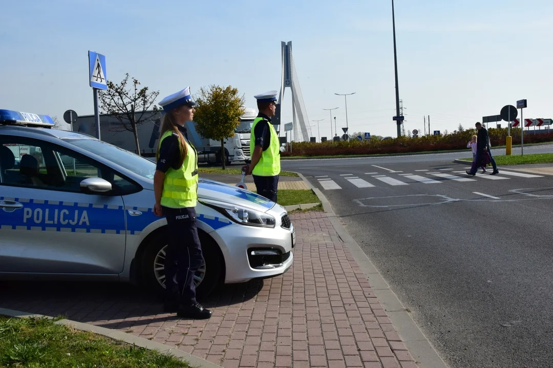 Wzmożone patrole policji podczas długiego weekendu - Zdjęcie główne