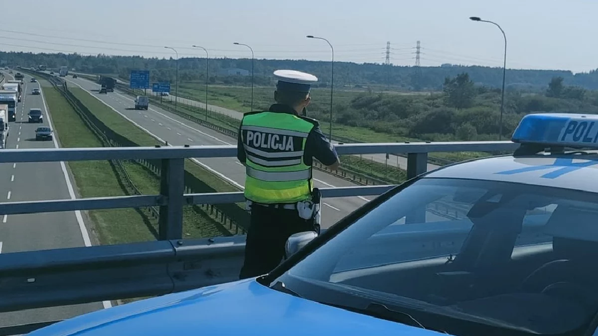 Policjanci sprawdzali to na autostradzie A4 w kierunku Rzeszowa. Ujawnili sporo wykroczeń - Zdjęcie główne