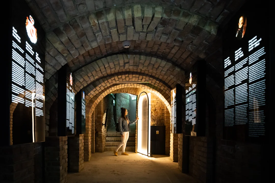 Odkryj mroczne historie Rzeszowa - zwiedzanie Rzeszowskich Piwnic - Zdjęcie główne