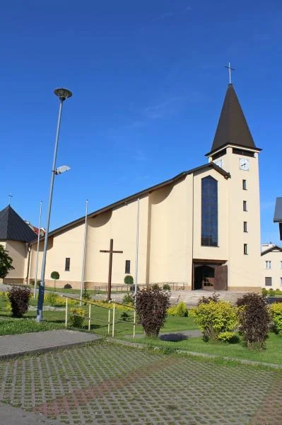 Parafia Bł. Karoliny Kózka, Odpust: 18.11, Dekanat: Rzeszów - Południe, Proboszcz: ks. Jan Krynicki, Mieszkańców: 5084. 