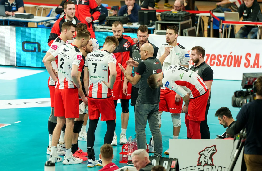 Zmiana lidera PlusLigi. Resovia gładko ograna w Zawierciu [RELACJA] - Zdjęcie główne