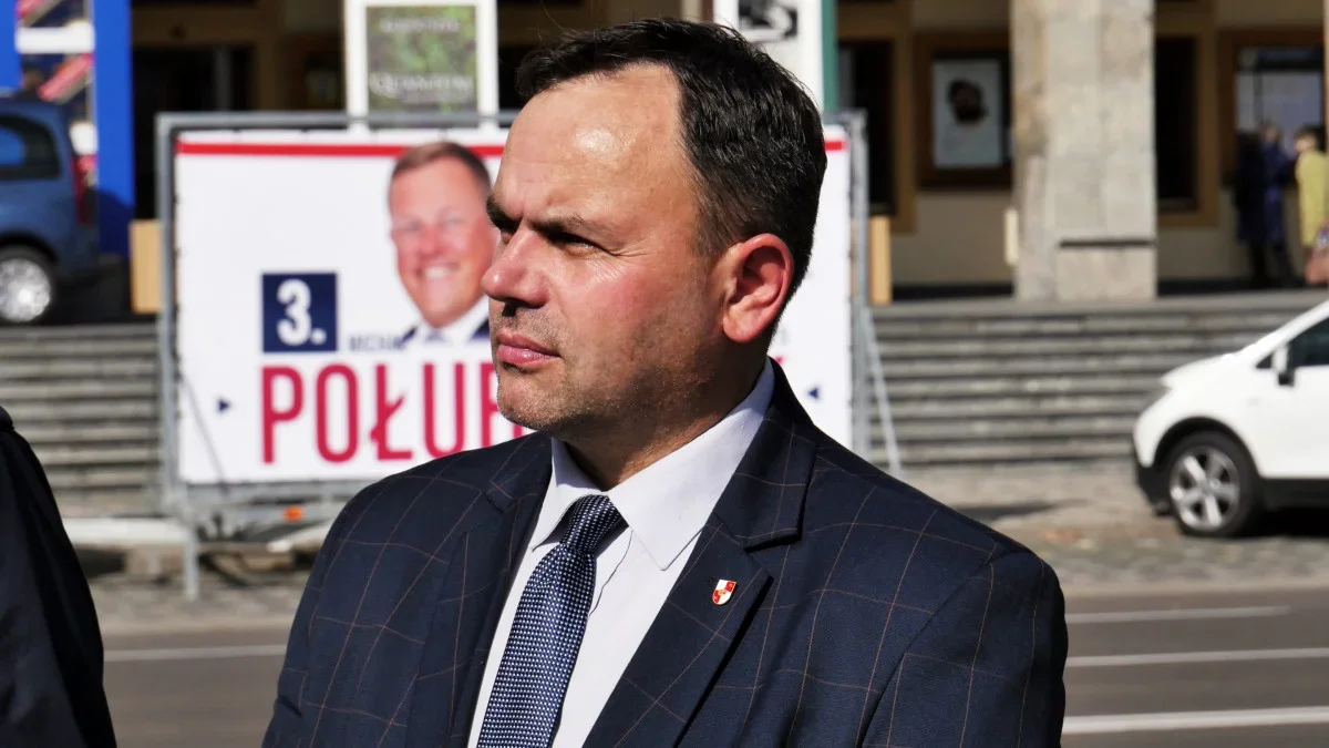 Chciał wysadzić Sejm, kobiety wysyła do garów. Teraz chce rządzić Rzeszowem - Zdjęcie główne